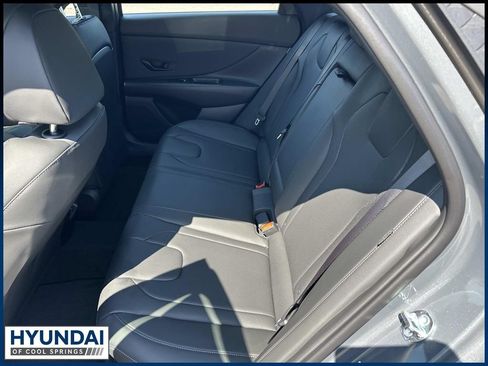 New 2026 Hyundai Elantra SEL Sport FWD image 17