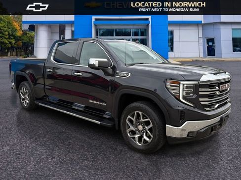 Certified 2022 GMC Sierra 1500 SLT w/ SLT Premium Plus Package AWD/4WD image 3