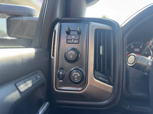 Used 2018 GMC Sierra 2500 Denali w/ Duramax Plus Package AWD/4WD image 21
