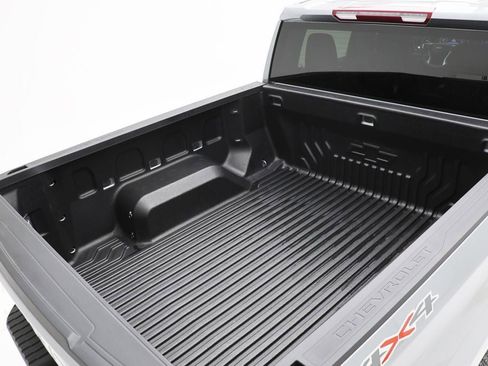 Used 2024 Chevrolet Silverado 1500 LT image 10