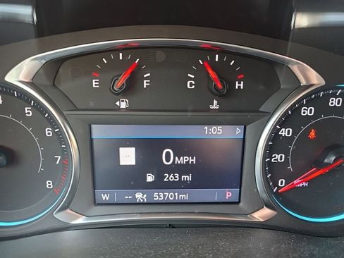 Used 2023 Chevrolet Traverse RS image 29