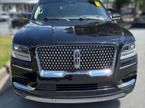 Used 2020 Lincoln Navigator L Reserve w/ Luxury Package RWD image 10
