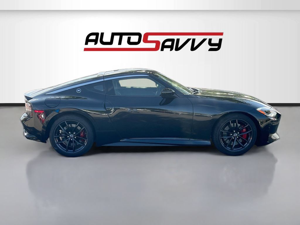 Used 2025 Nissan Z Performance w/ Floor Mat Package RWD image 8