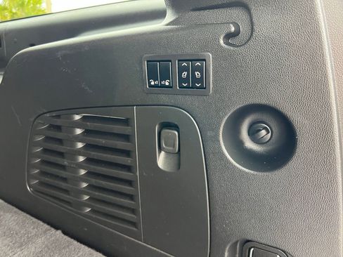 Used 2020 Cadillac Escalade ESV Luxury w/ Escalade Sport Edition image 24