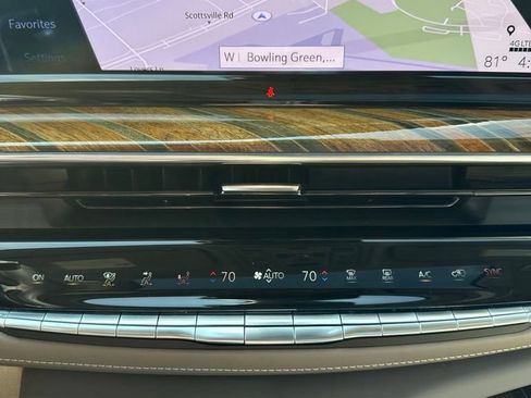 Certified 2023 Cadillac Escalade Premium Luxury Platinum w/ Heavy-Duty Trailer Package AWD/4WD image 13