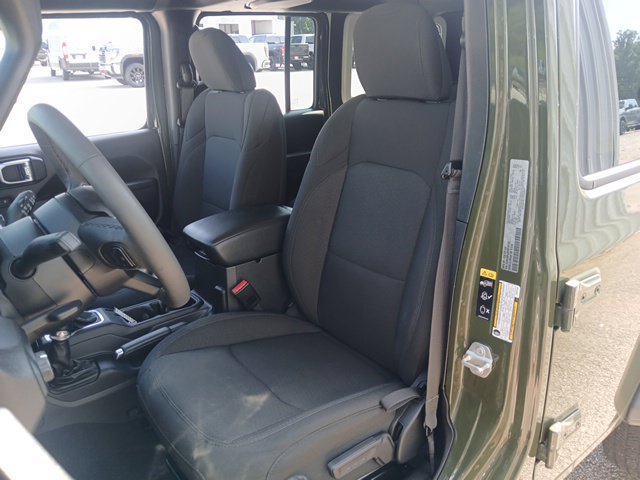 Used 2023 Jeep Wrangler Unlimited Sport AWD/4WD image 30