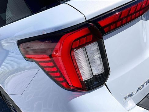 Used 2026 Ford Explorer Platinum w/ LUX Leather Package image 30
