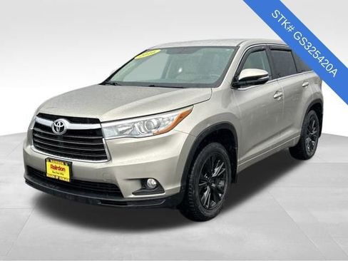 Used 2016 Toyota Highlander Plus image 3