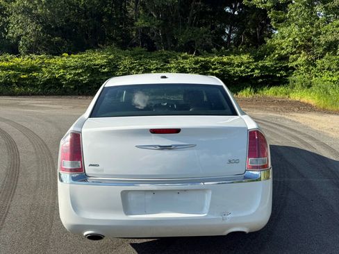 Used 2014 Chrysler 300 300 Sedan 4D w/ Driver Convenience Group image 8