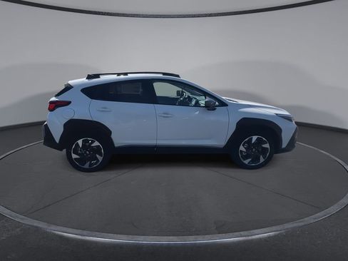 Certified 2025 Subaru Crosstrek 2.5i Limited w/ Crosstrek Mirror Package image 9