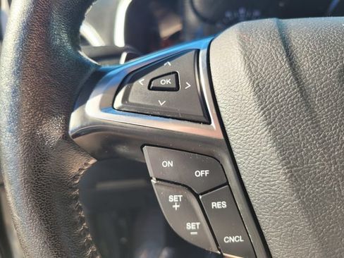 Used 2019 Ford Edge Titanium AWD/4WD image 28