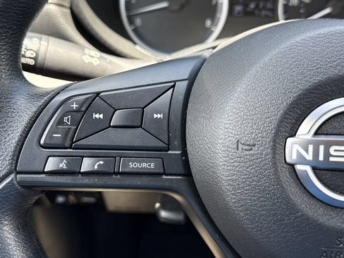Used 2025 Nissan Versa S w/ Trunk Package FWD image 17