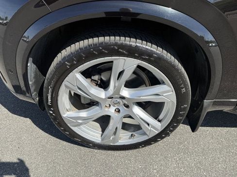 Used 2018 Volvo XC90 T6 Momentum w/ Convenience Package AWD/4WD image 11