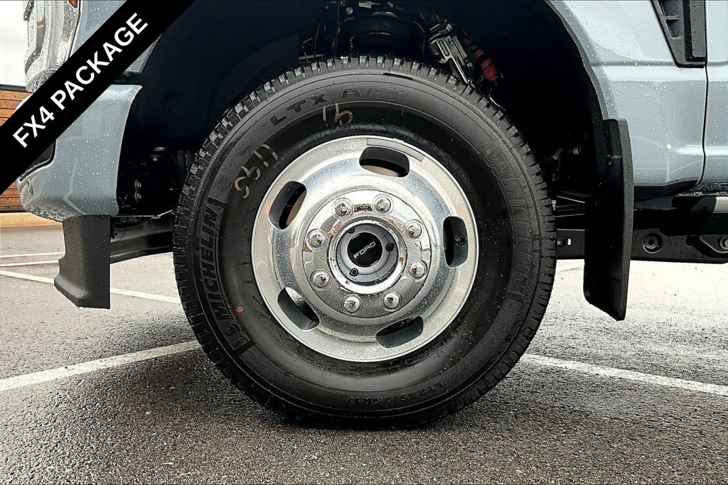 New 2026 Ford F350 Platinum AWD/4WD image 12