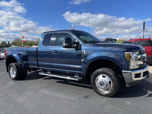 Used 2018 Ford F350 Lariat w/ Lariat Value Package image 2