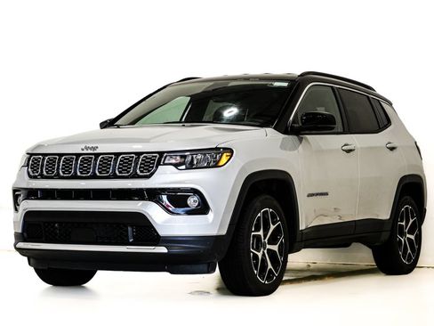 Used 2025 Jeep Compass Limited AWD/4WD image 3