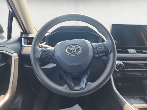 Used 2024 Toyota RAV4 LE AWD/4WD image 13