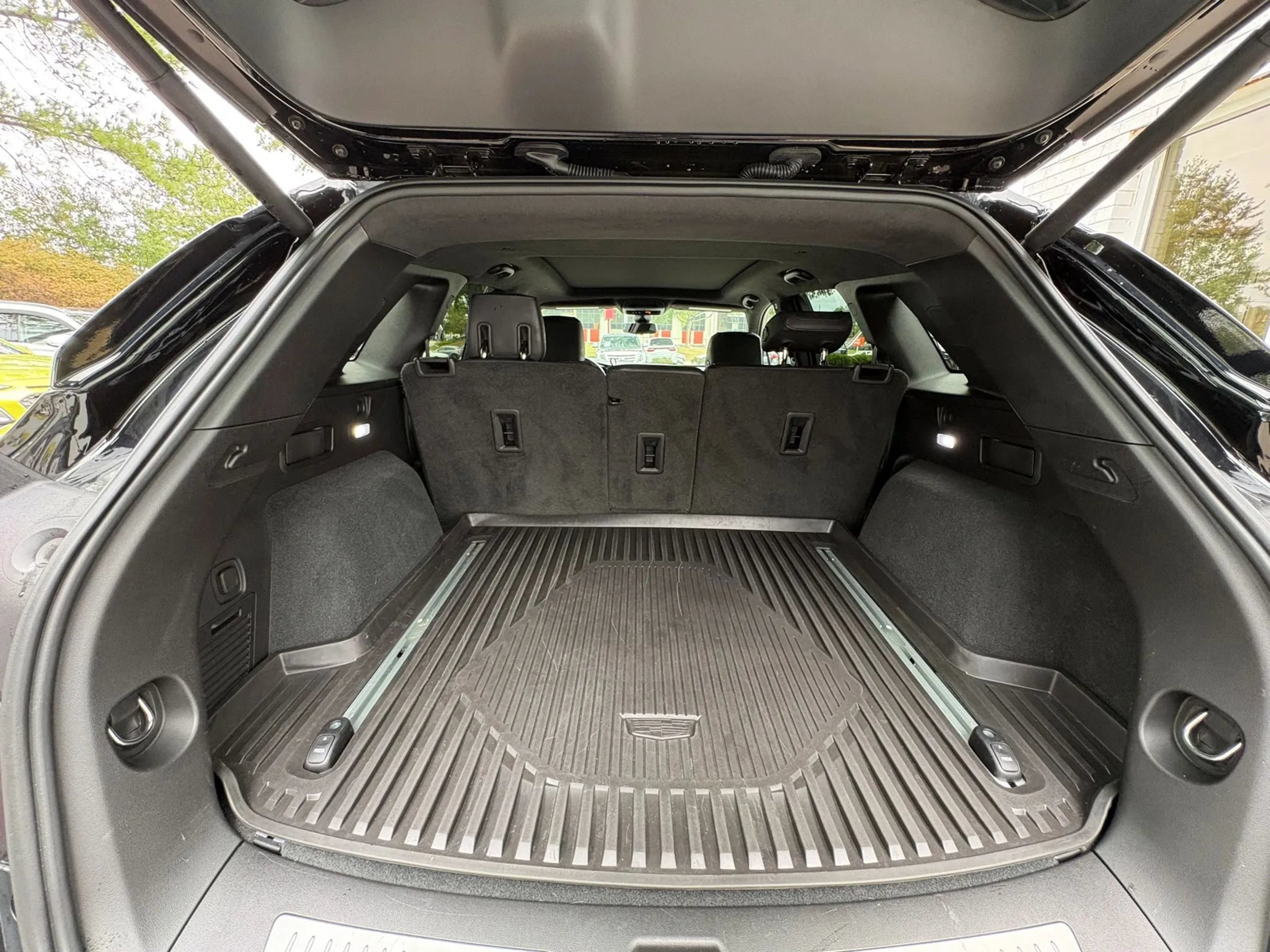 Used 2019 Cadillac XT5 Platinum AWD/4WD image 21