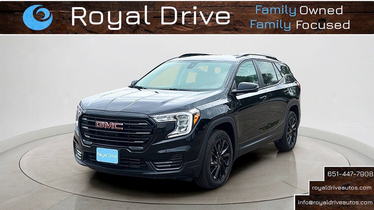 Used 2023 GMC Terrain SLE w/ Driver Convenience Package AWD/4WD image 1
