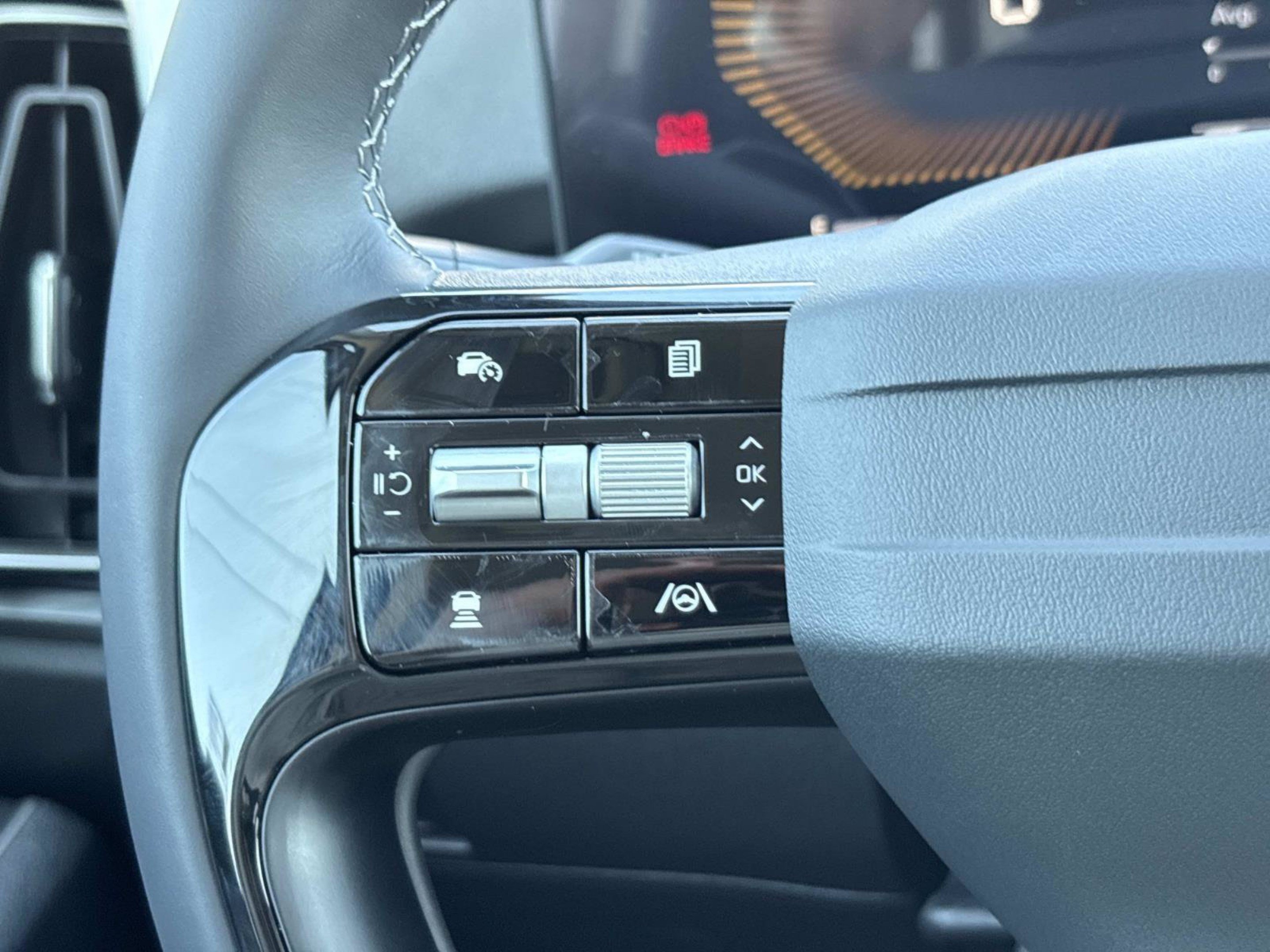 New 2026 Kia Sorento LX FWD image 22