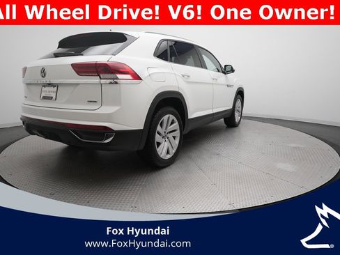 Used 2022 Volkswagen Atlas Cross Sport SE image 34