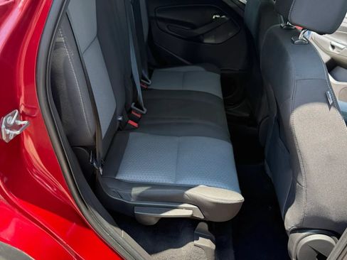 Used 2017 Ford Escape SE AWD/4WD image 19