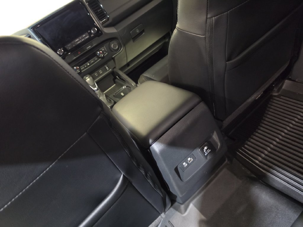 Used 2022 Nissan Frontier PRO-4X w/ Pro-4X Premium Package AWD/4WD image 22