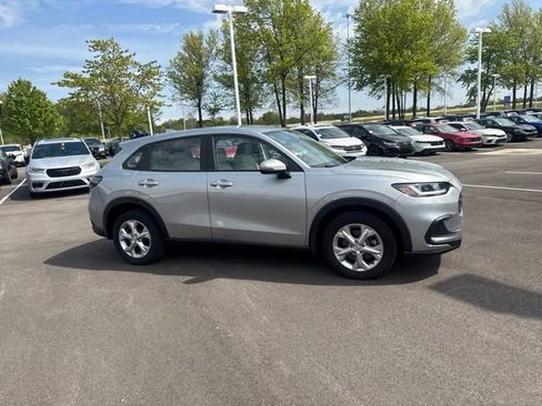 Certified 2024 Honda HR-V LX image 9