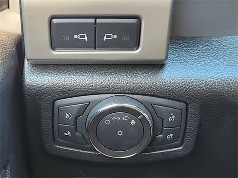 Used 2019 Ford F150 Lariat w/ Equipment Group 502A Luxury image 28