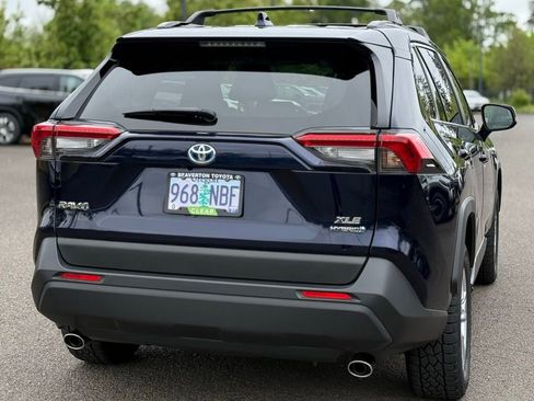 Certified 2021 Toyota RAV4 XLE AWD/4WD image 5
