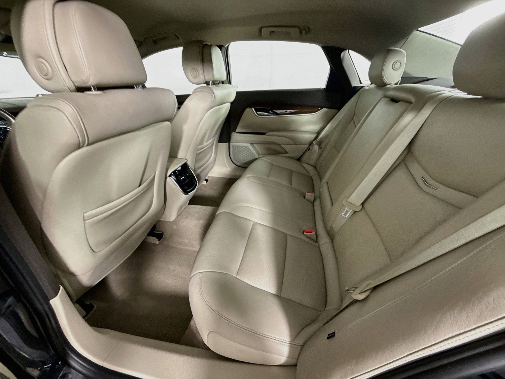 Used 2014 Cadillac XTS Luxury AWD/4WD image 28