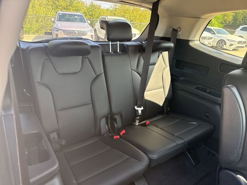 Used 2025 Kia Telluride S image 15