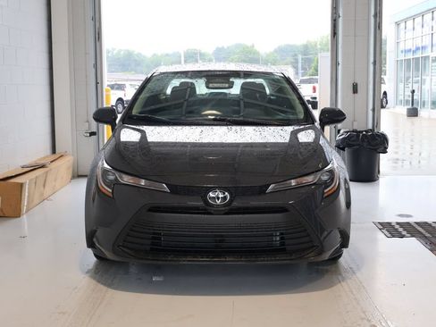 Used 2024 Toyota Corolla LE FWD image 5