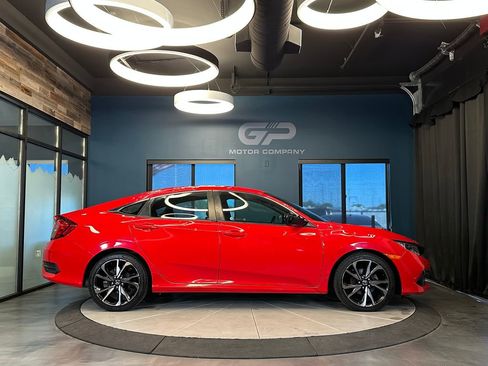 Used 2021 Honda Civic Sport image 2