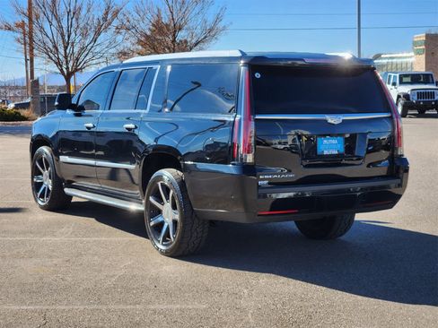 Used 2017 Cadillac Escalade ESV Luxury image 8