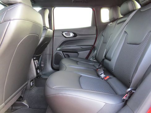 New 2026 Jeep Compass Latitude image 15