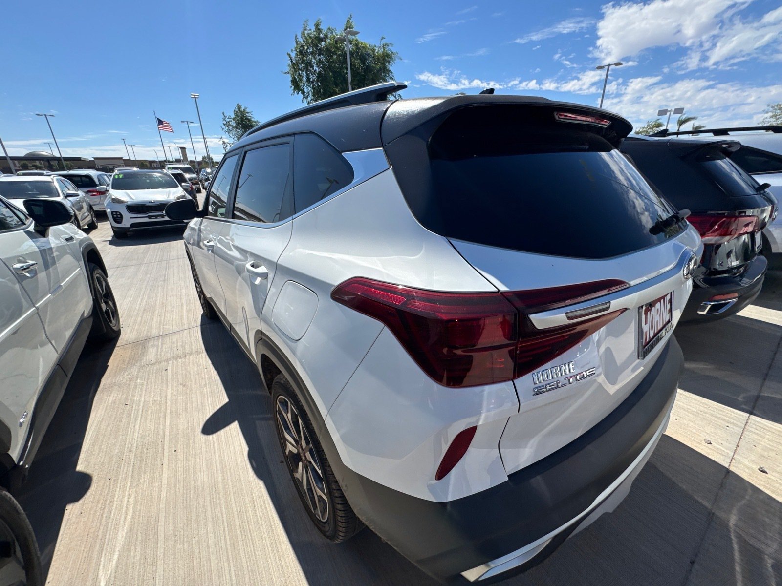 Used 2021 Kia Seltos S AWD/4WD image 3