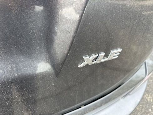 Used 2017 Toyota RAV4 XLE image 11