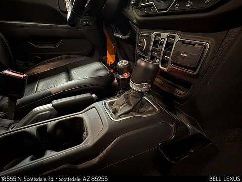 Used 2021 Jeep Wrangler Unlimited Sahara AWD/4WD image 30
