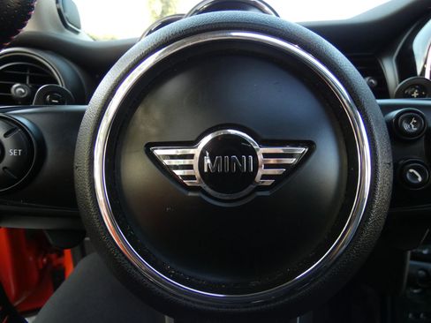 Used 2019 MINI Cooper S w/ Premium Package image 67