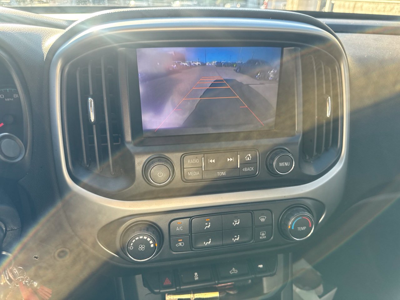 Used 2015 Chevrolet Colorado LT w/ LT Convenience Package RWD image 12