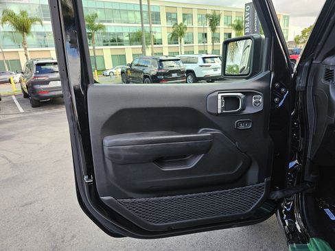 New 2026 Jeep Gladiator Sport image 19