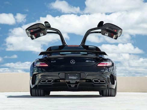 Used 2014 Mercedes-Benz SLS AMG Black Series image 10