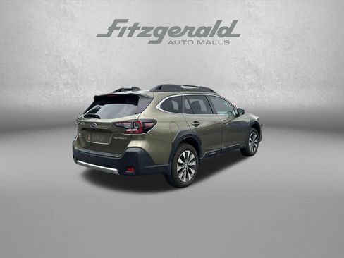 Used 2025 Subaru Outback Limited AWD/4WD image 8