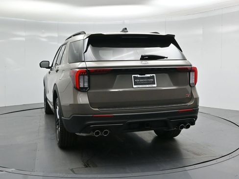 New 2026 Ford Explorer ST w/ Sun And Sound Package image 28