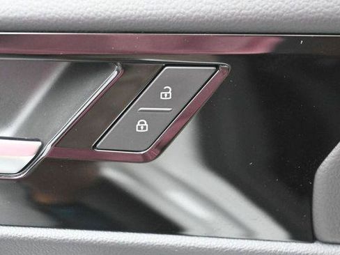 Used 2025 Volkswagen Jetta SEL FWD image 14