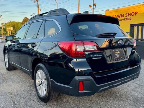 Used 2018 Subaru Outback 2.5i Premium AWD/4WD image 3