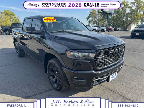 Used 2025 RAM 1500 Big Horn AWD/4WD image 1