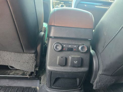 Used 2014 Ford Explorer Limited w/ Equipment Group 302A AWD/4WD image 10