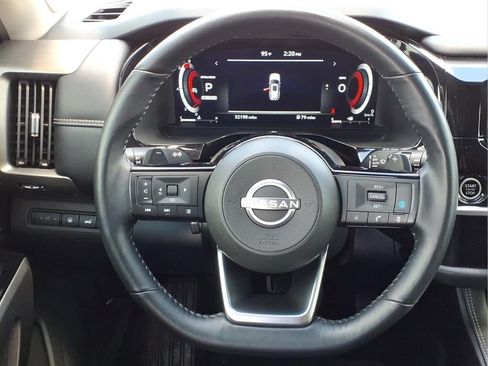 Used 2024 Nissan Pathfinder Platinum w/ Cargo Package FWD image 25